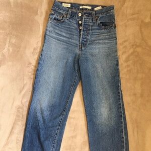 Levi’s Ribcage Straight